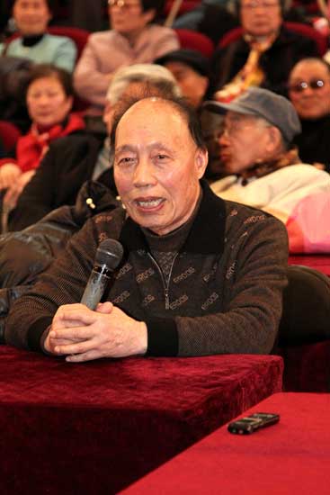 戏校的校友代表发言