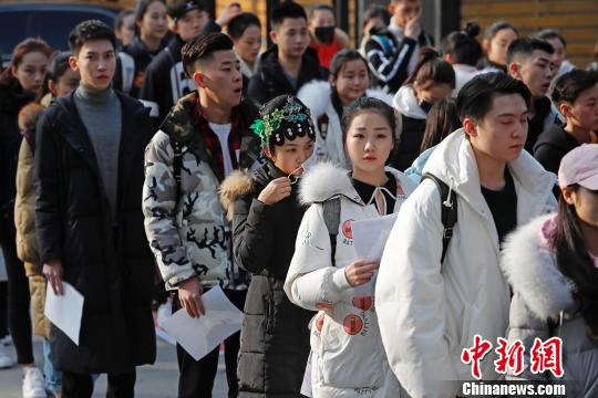 今年,上戏本科招生报考人数再创新高。 殷立勤 摄 今年,上戏本科招生报考人数再创新高。 殷立勤 摄