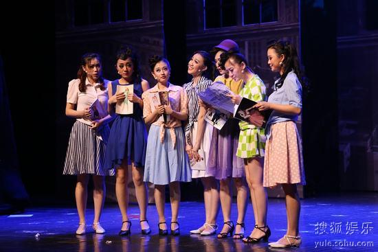 上戏重现百老汇经典《摩登米莉》(点击观看高清组图)